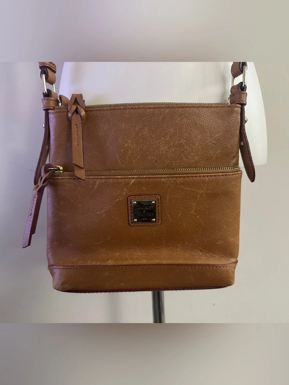 Dooney & Bourke Leather Crossbody Bag Equestrian Dark Academia Minimalist